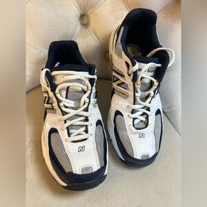 New Balance Black and White Running‎ Shoes